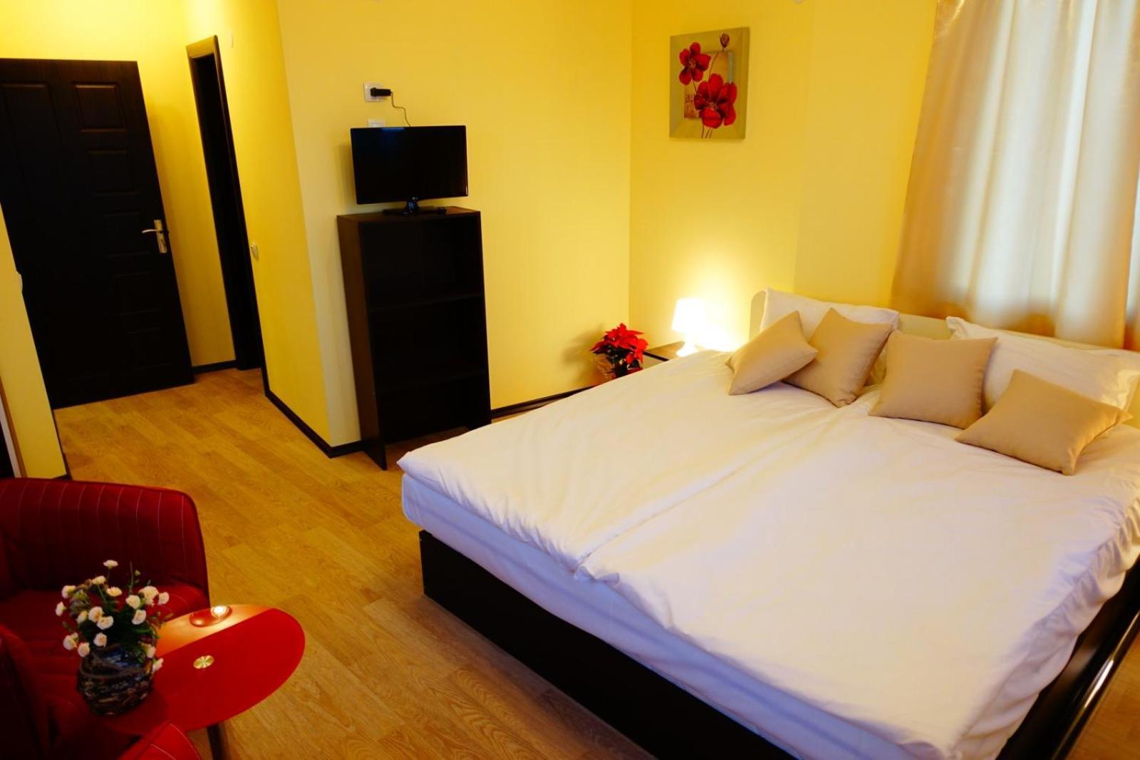 Enis Hotel С Минерален Басейн Saparewa Banja Zewnętrze zdjęcie